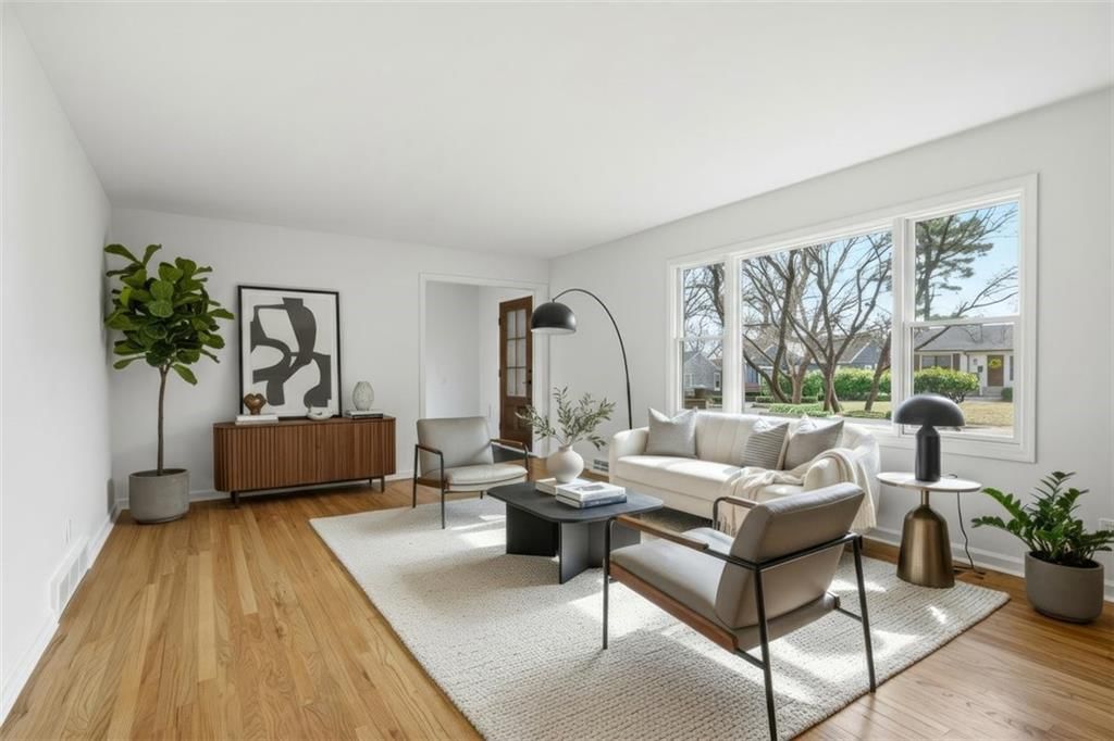 2314 W 74th Street — photo 6