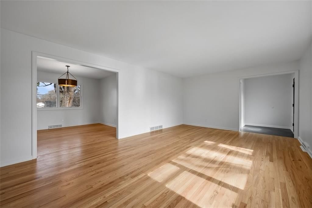 2314 W 74th Street — photo 9