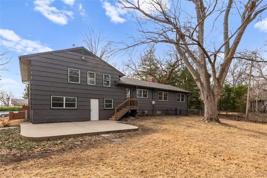 2314 W 74th Street — photo 35