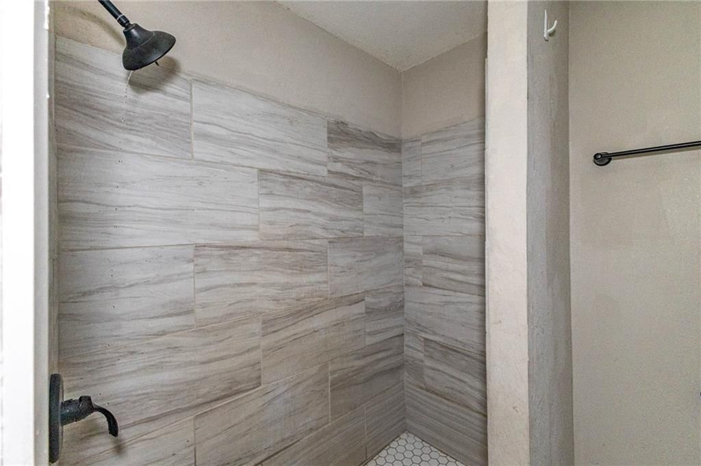 4003 Saint John Avenue — photo 29