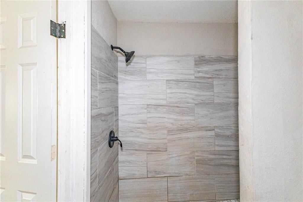 4003 Saint John Avenue — photo 32