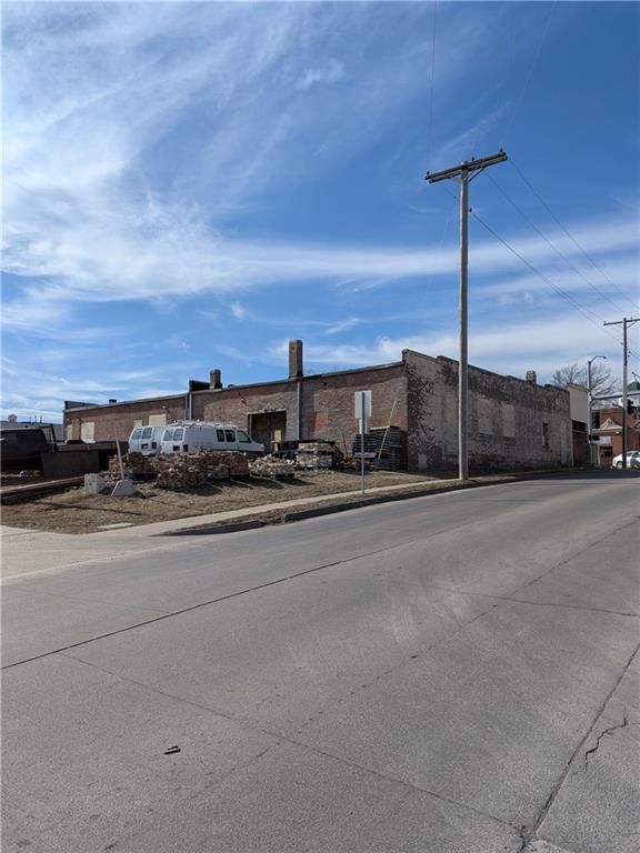 2025 Saint Joseph Avenue — photo 6