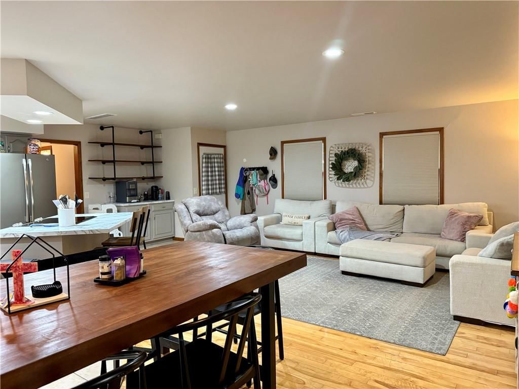 711 Conger Avenue — photo 17