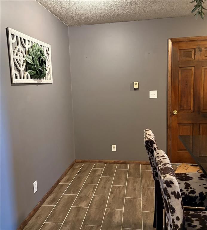 401 E College Street — photo 23