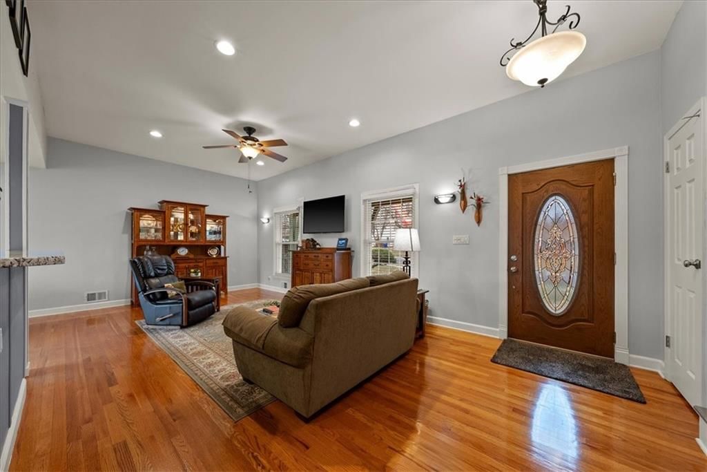 8509 W 90 Terrace — photo 3