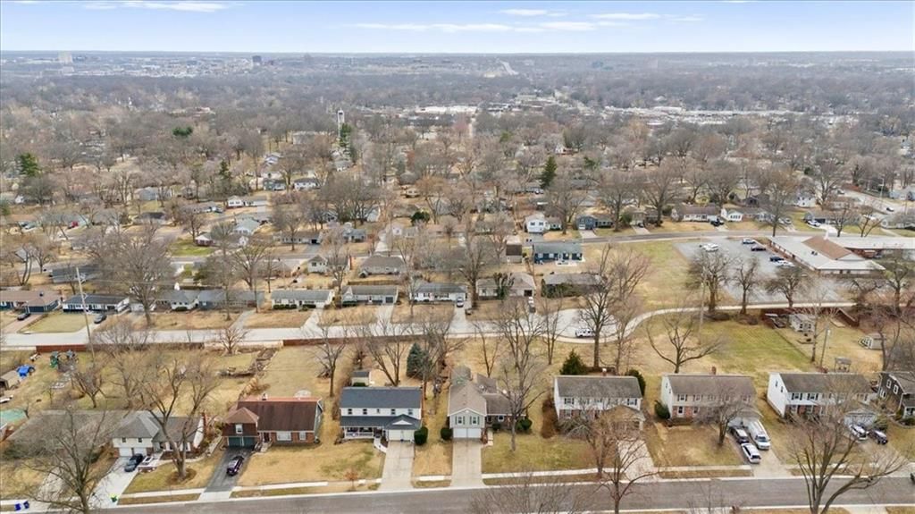 8509 W 90 Terrace — photo 45