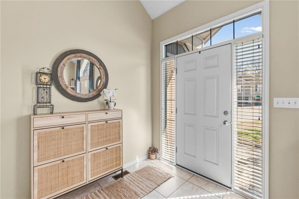 416 SW Stacey Drive — photo 4