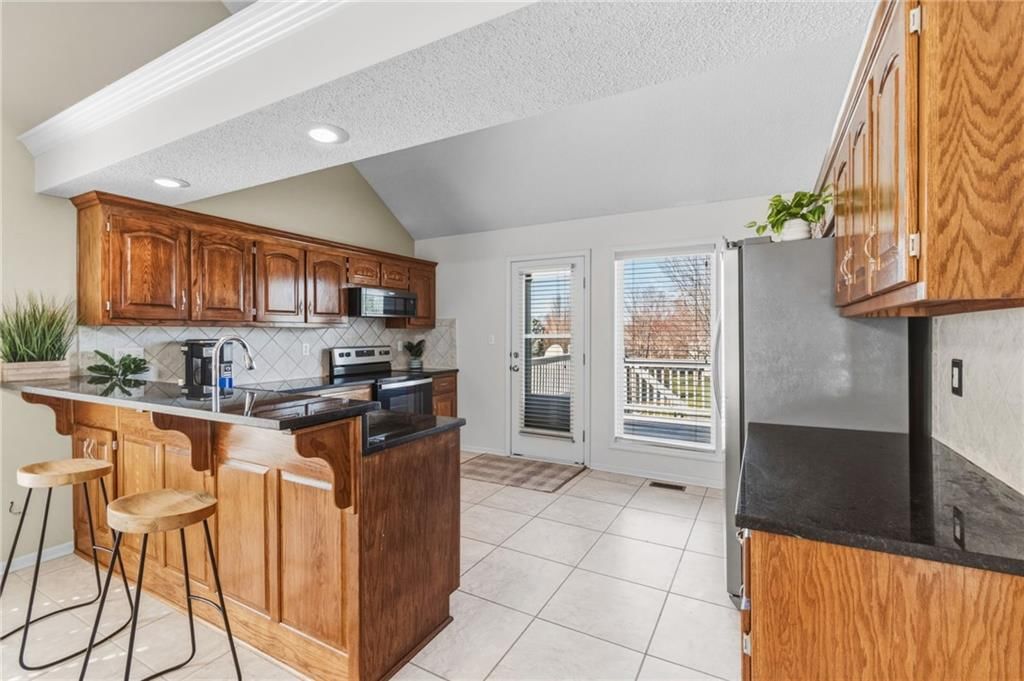 416 SW Stacey Drive — photo 6