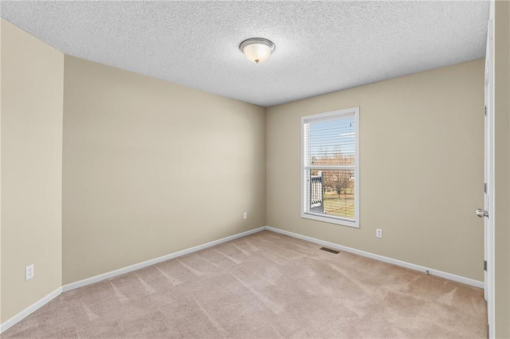 416 SW Stacey Drive — photo 16