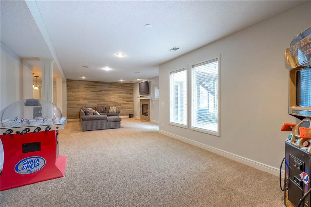 14645 Garnett Street — photo 43