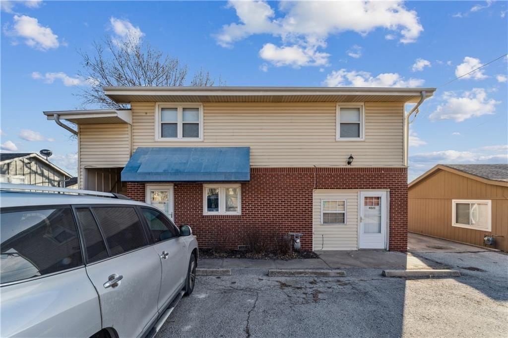 402 N Webster Street, Spring Hill, KS