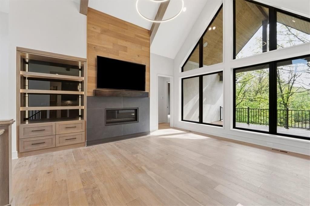 5805 N Revere Avenue — photo 9
