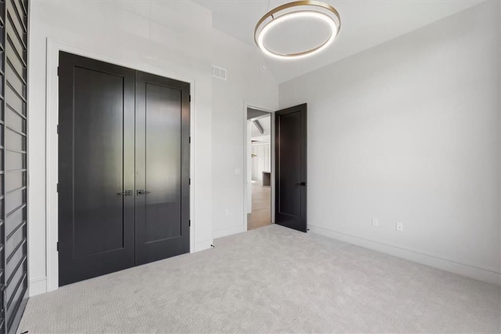 5805 N Revere Avenue — photo 30