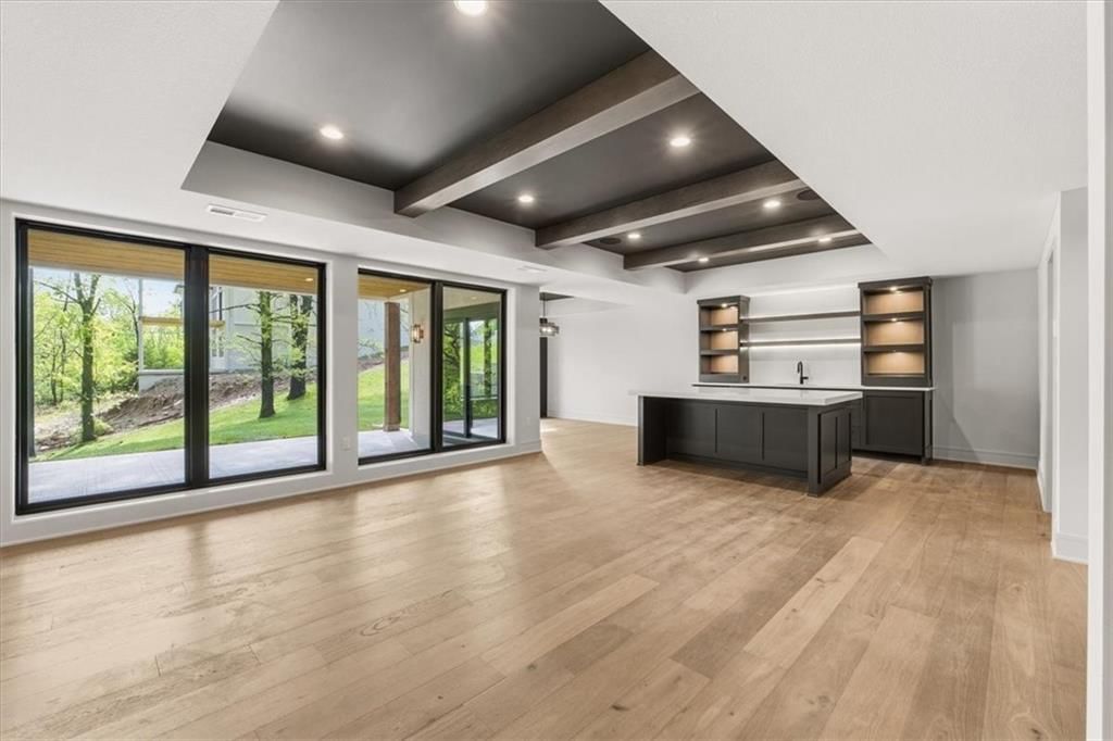 5805 N Revere Avenue — photo 43