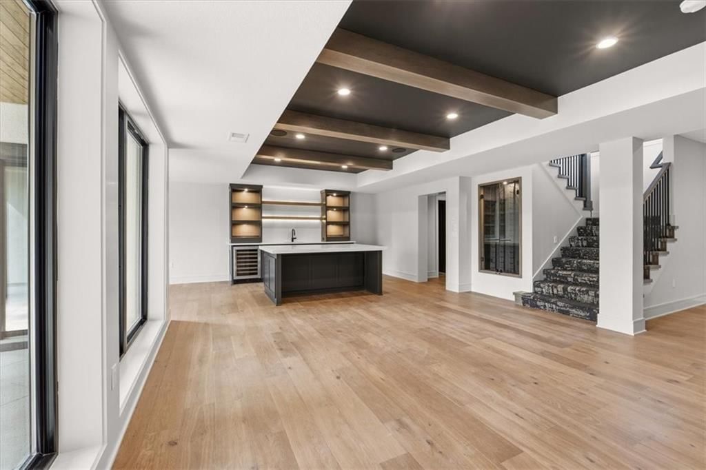 5805 N Revere Avenue — photo 44