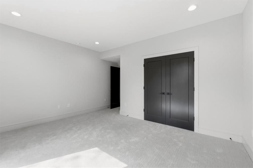 5805 N Revere Avenue — photo 55