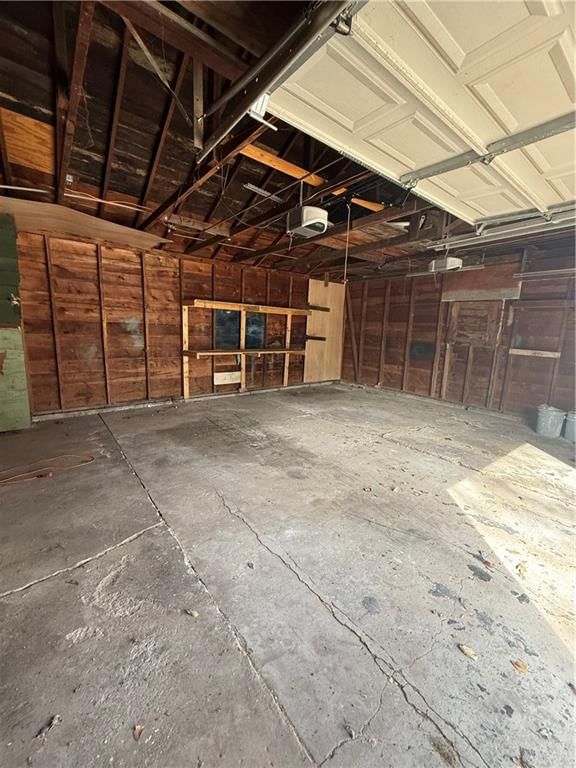 121 N Blake Street — photo 35