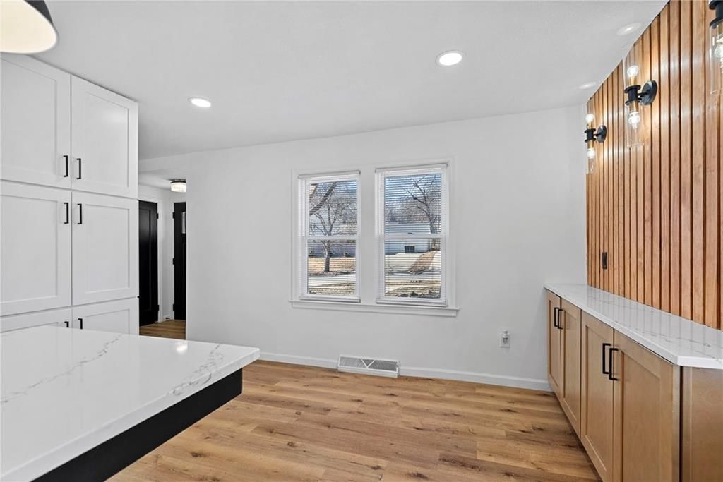 6531 Holmes Road — photo 17