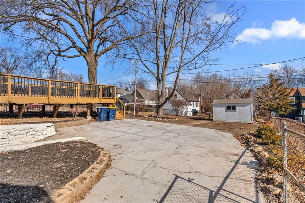 6531 Holmes Road — photo 41