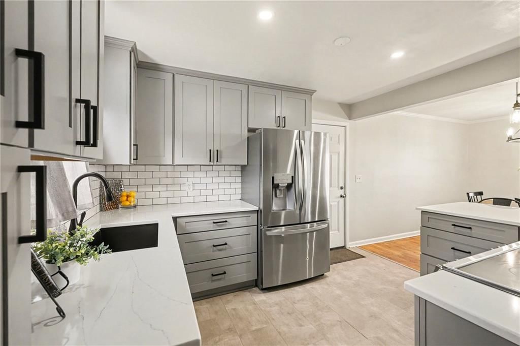 5642 Horton Street — photo 15
