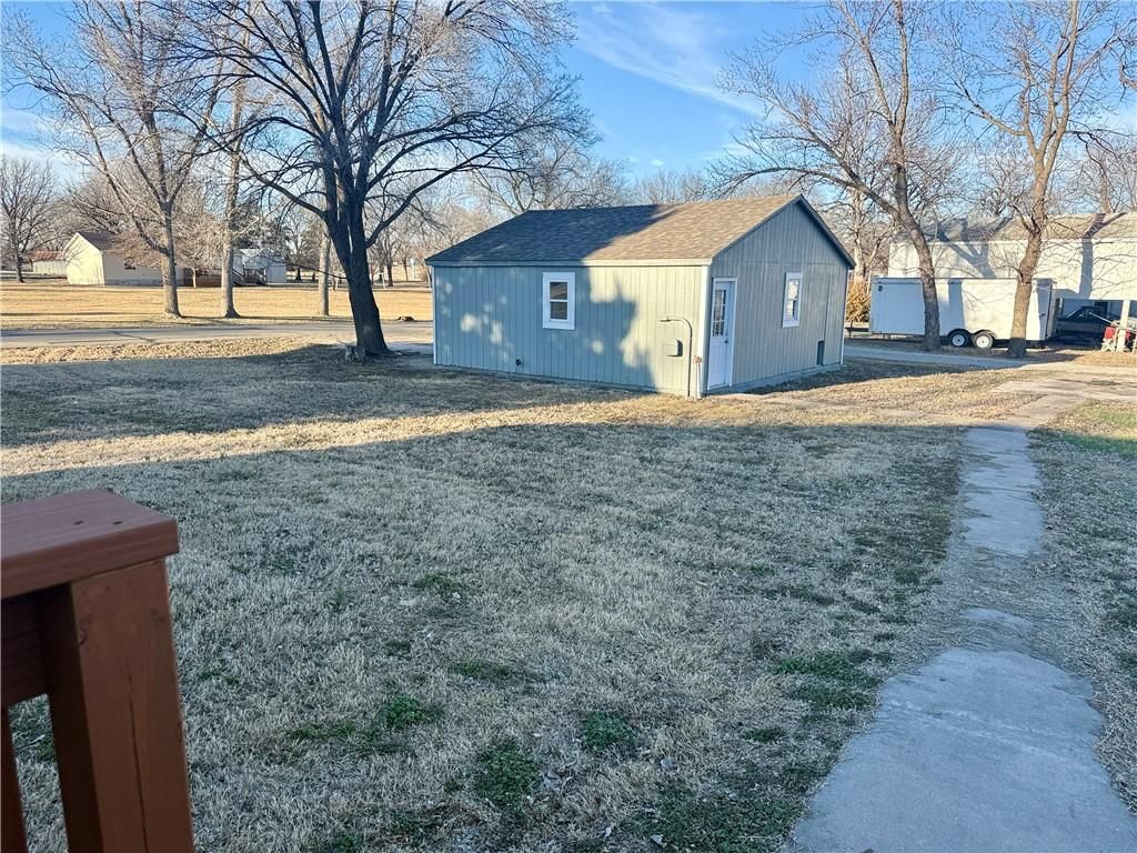 516 Stuckey Street — photo 3