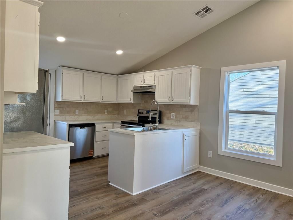 516 Stuckey Street — photo 6
