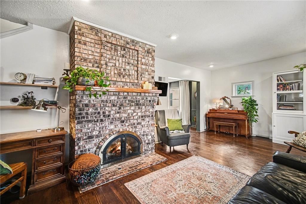 404 N GLADSTONE Boulevard — photo 7