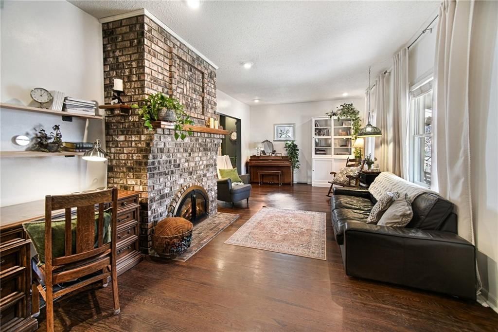 404 N GLADSTONE Boulevard — photo 8