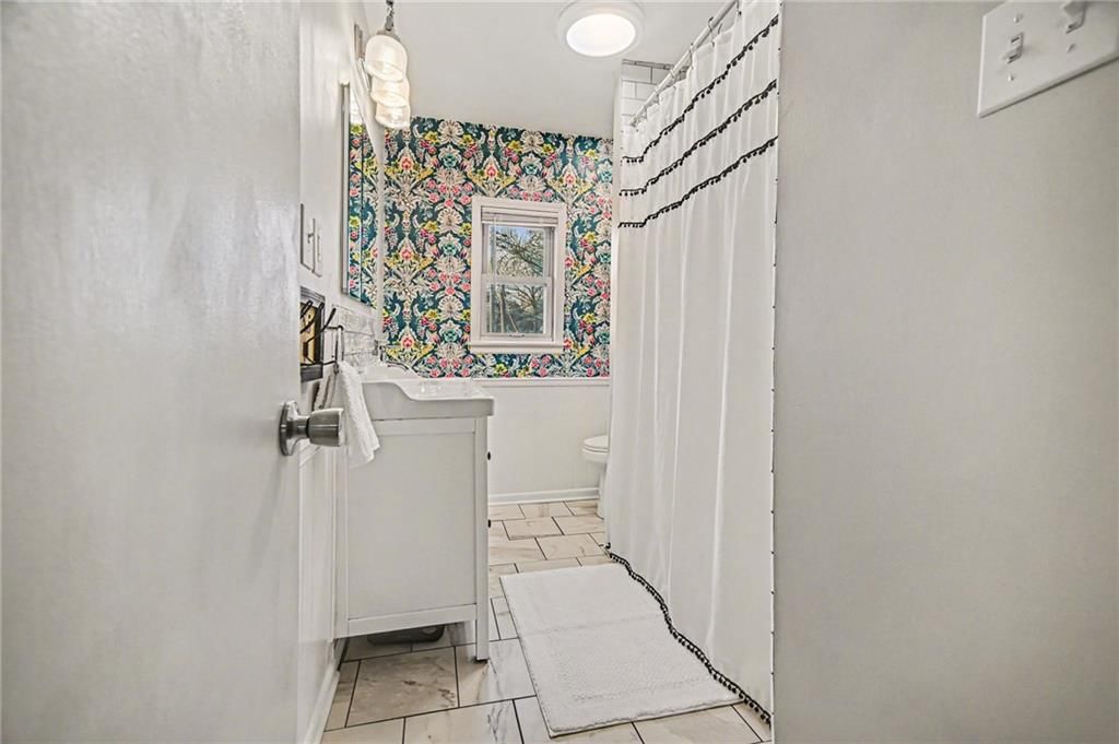 404 N GLADSTONE Boulevard — photo 22