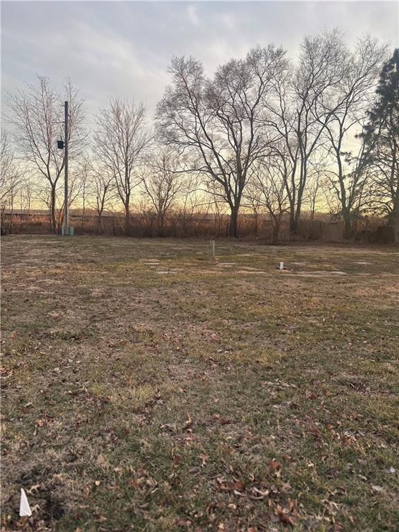 908 Harland Court — photo 2