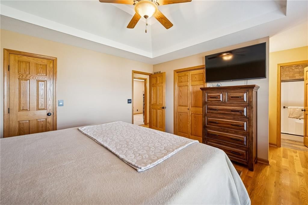 11200 Nogard Avenue — photo 13