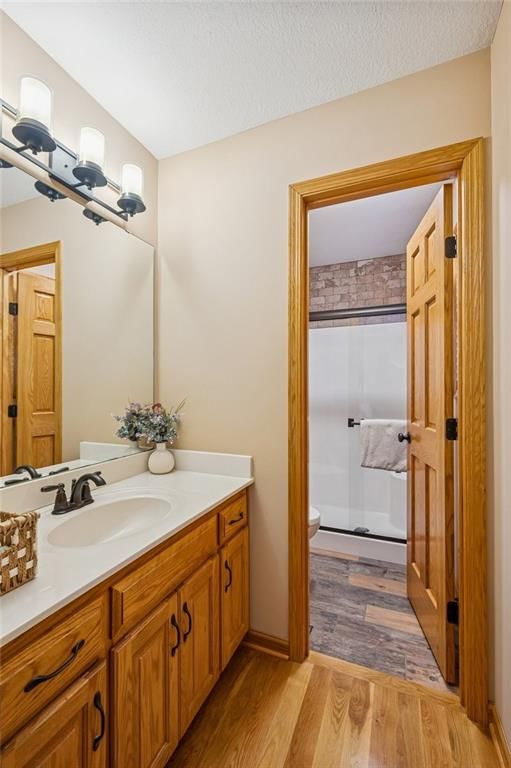 11200 Nogard Avenue — photo 16