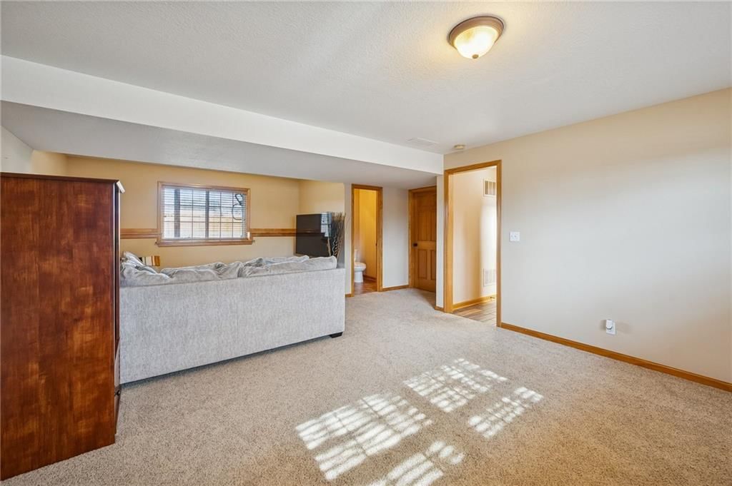 11200 Nogard Avenue — photo 21