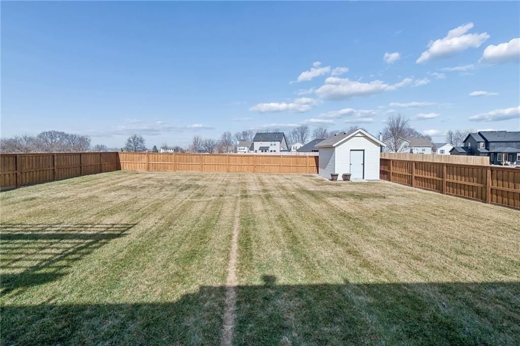 11200 Nogard Avenue — photo 28