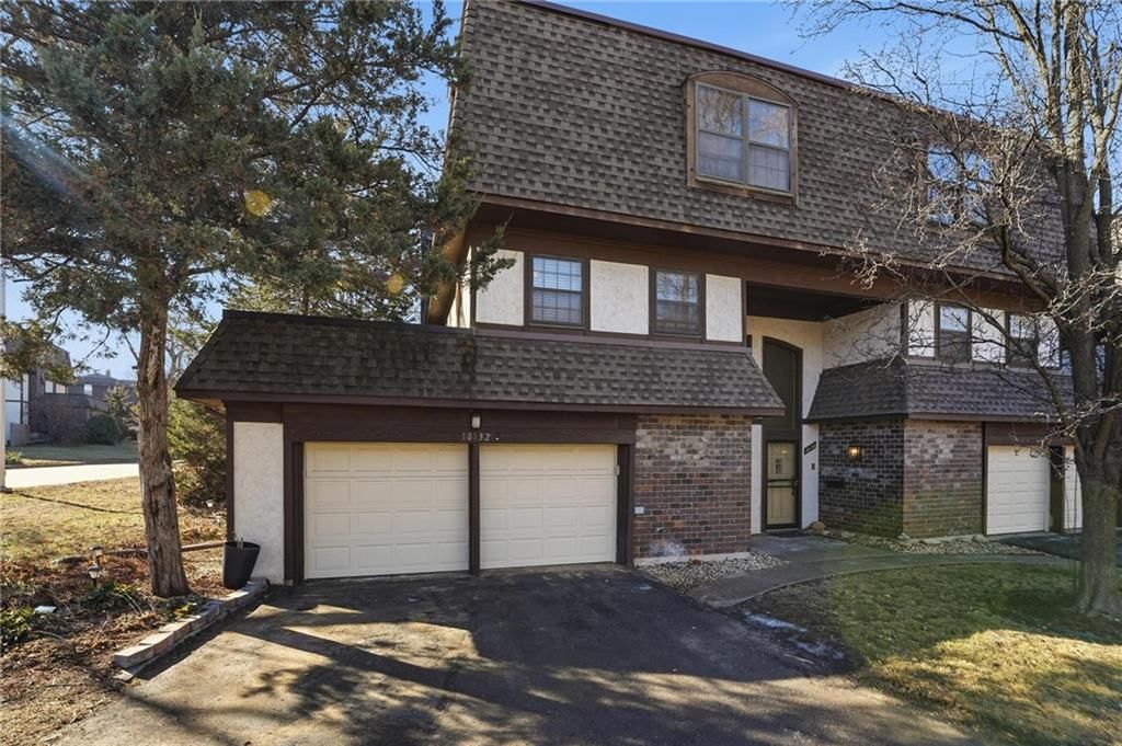 10132 Locust Street, Kansas City, MO