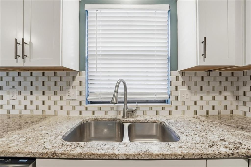 10132 Locust Street — photo 16