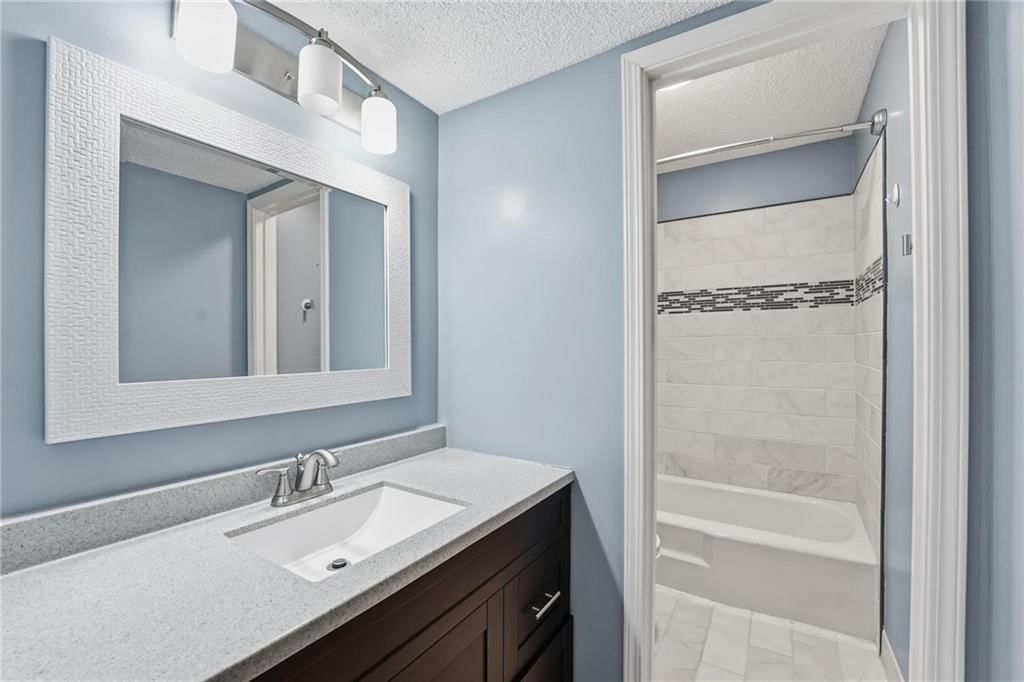 10132 Locust Street — photo 32