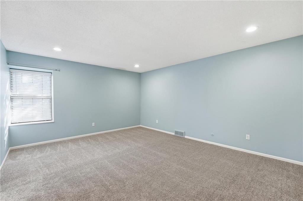 10132 Locust Street — photo 33