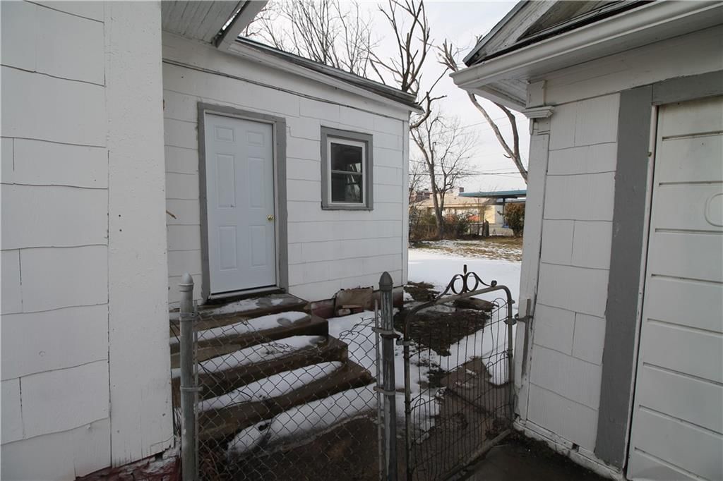910 W 9th Street — photo 2