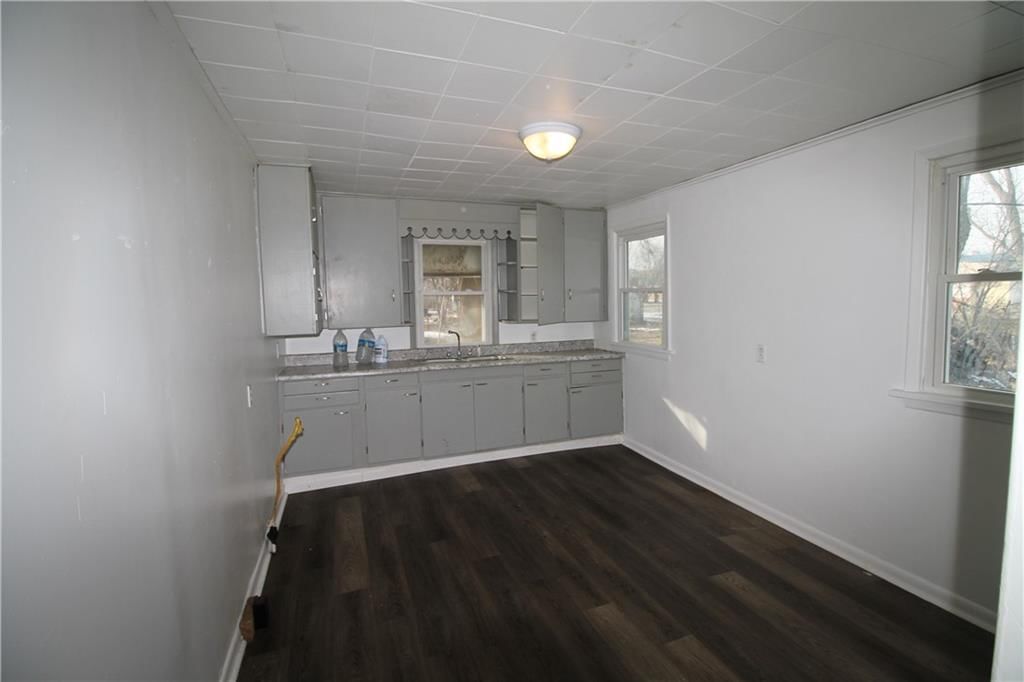 910 W 9th Street — photo 4