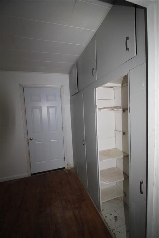 910 W 9th Street — photo 5