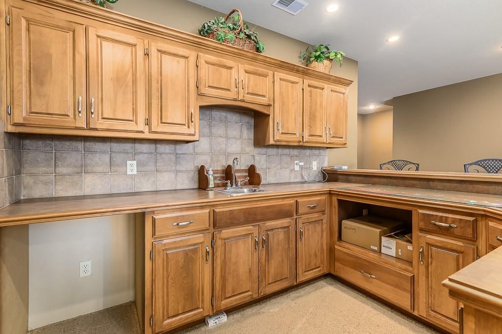 924 E 1938th Road — photo 42
