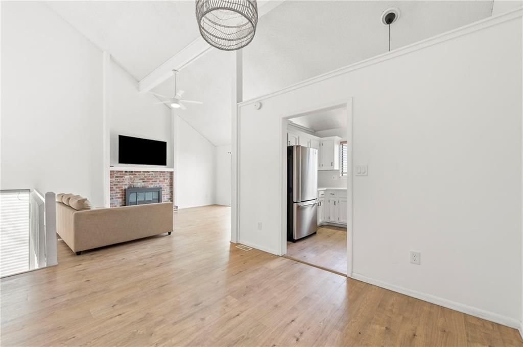 6010 N Bellefontaine Avenue — photo 11