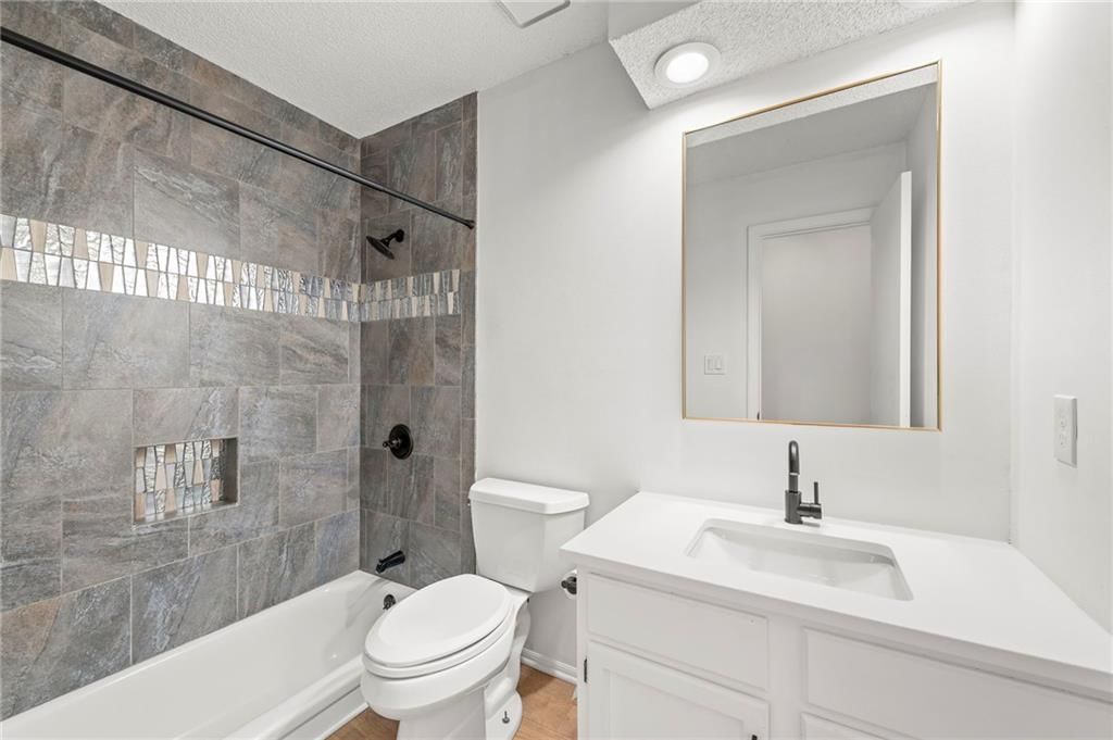 6010 N Bellefontaine Avenue — photo 19