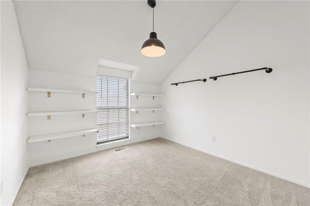 6010 N Bellefontaine Avenue — photo 24