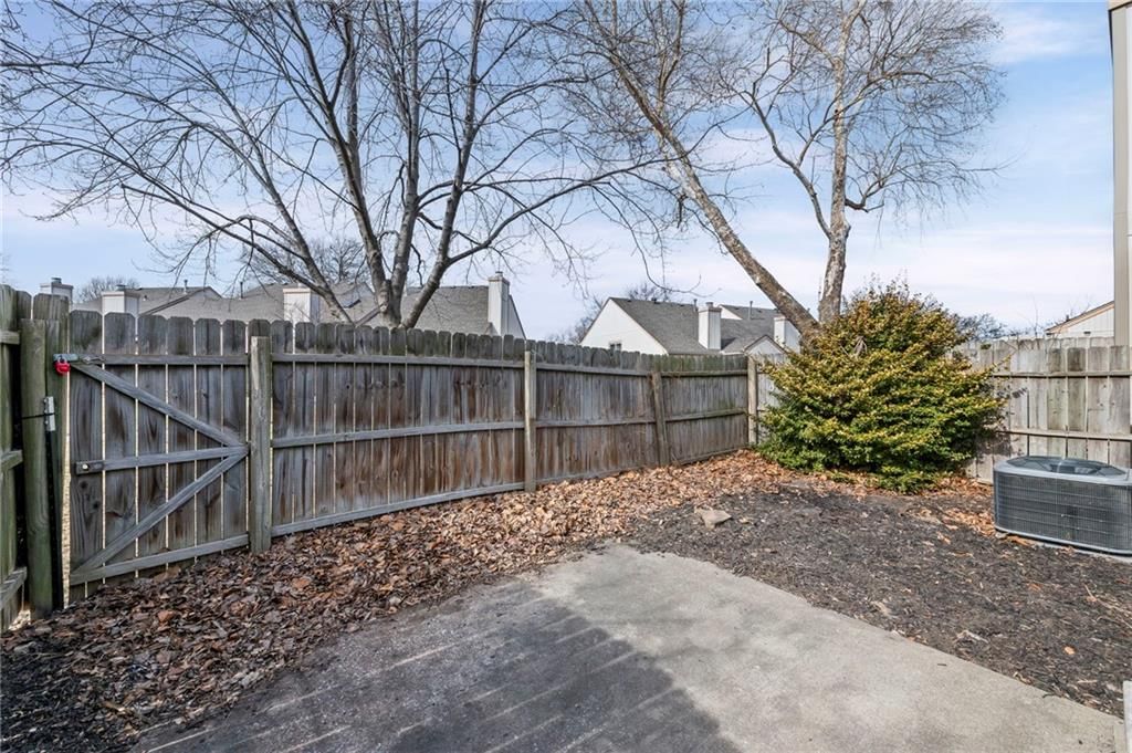 6010 N Bellefontaine Avenue — photo 30