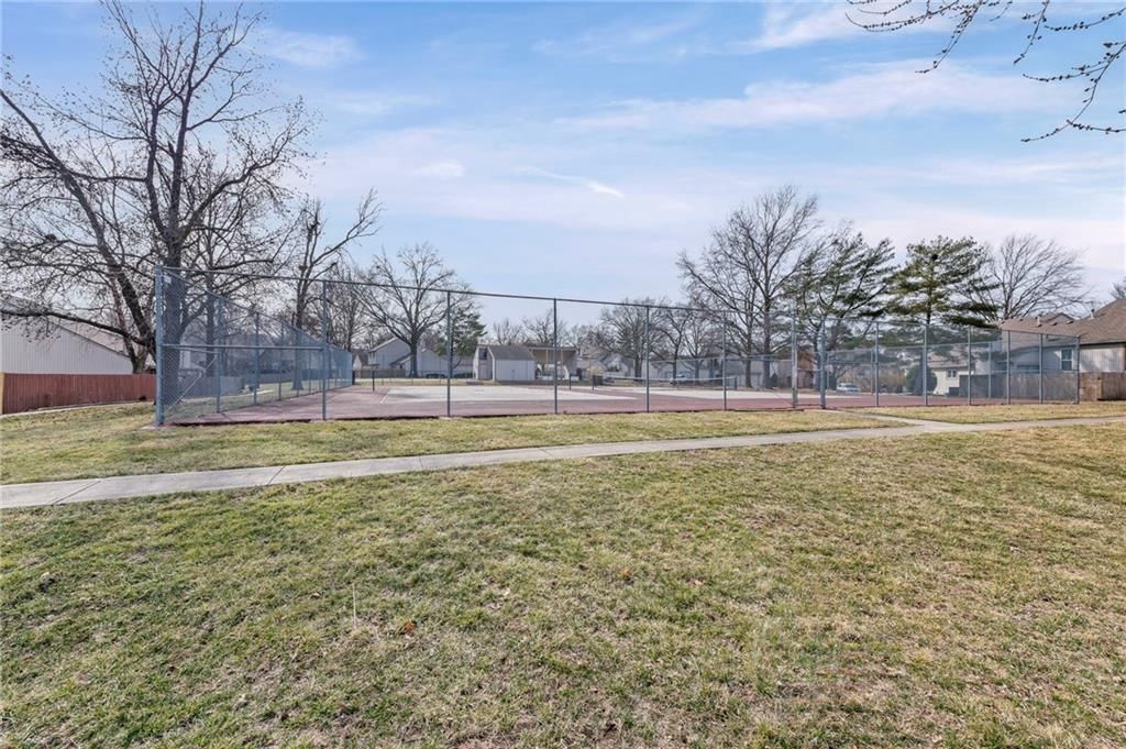 6010 N Bellefontaine Avenue — photo 33