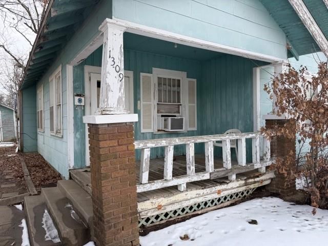 1309 W 4th Street — photo 2