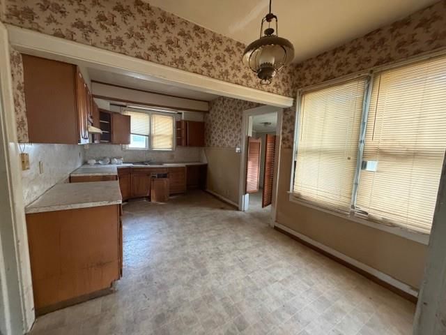 1309 W 4th Street — photo 8