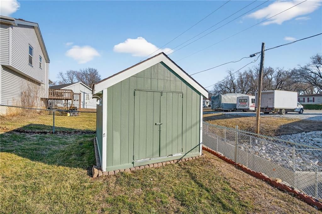 205 Dawn Avenue — photo 30